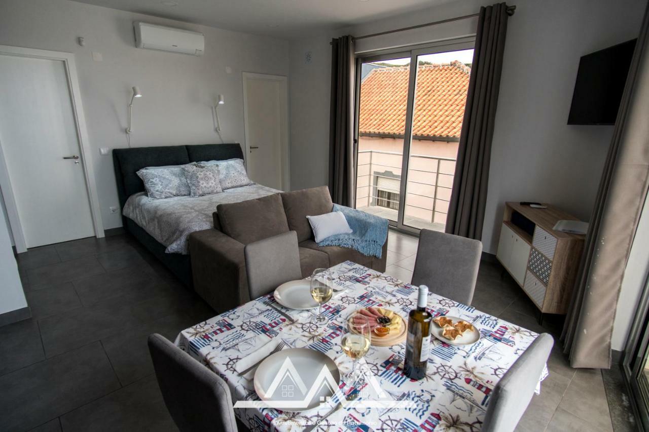 White House II Apartment Praia da Vitoria ภายนอก รูปภาพ