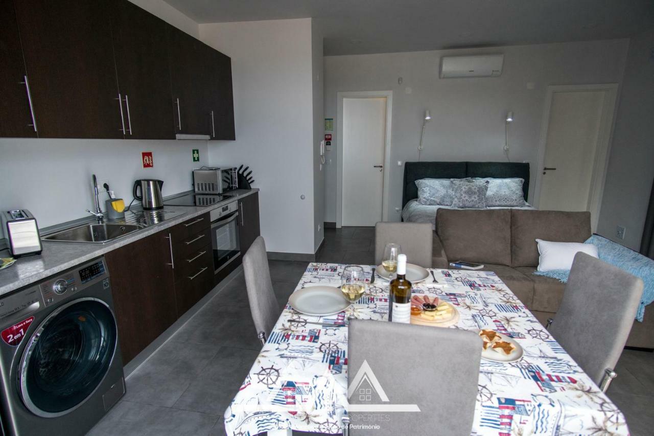 White House II Apartment Praia da Vitoria ภายนอก รูปภาพ