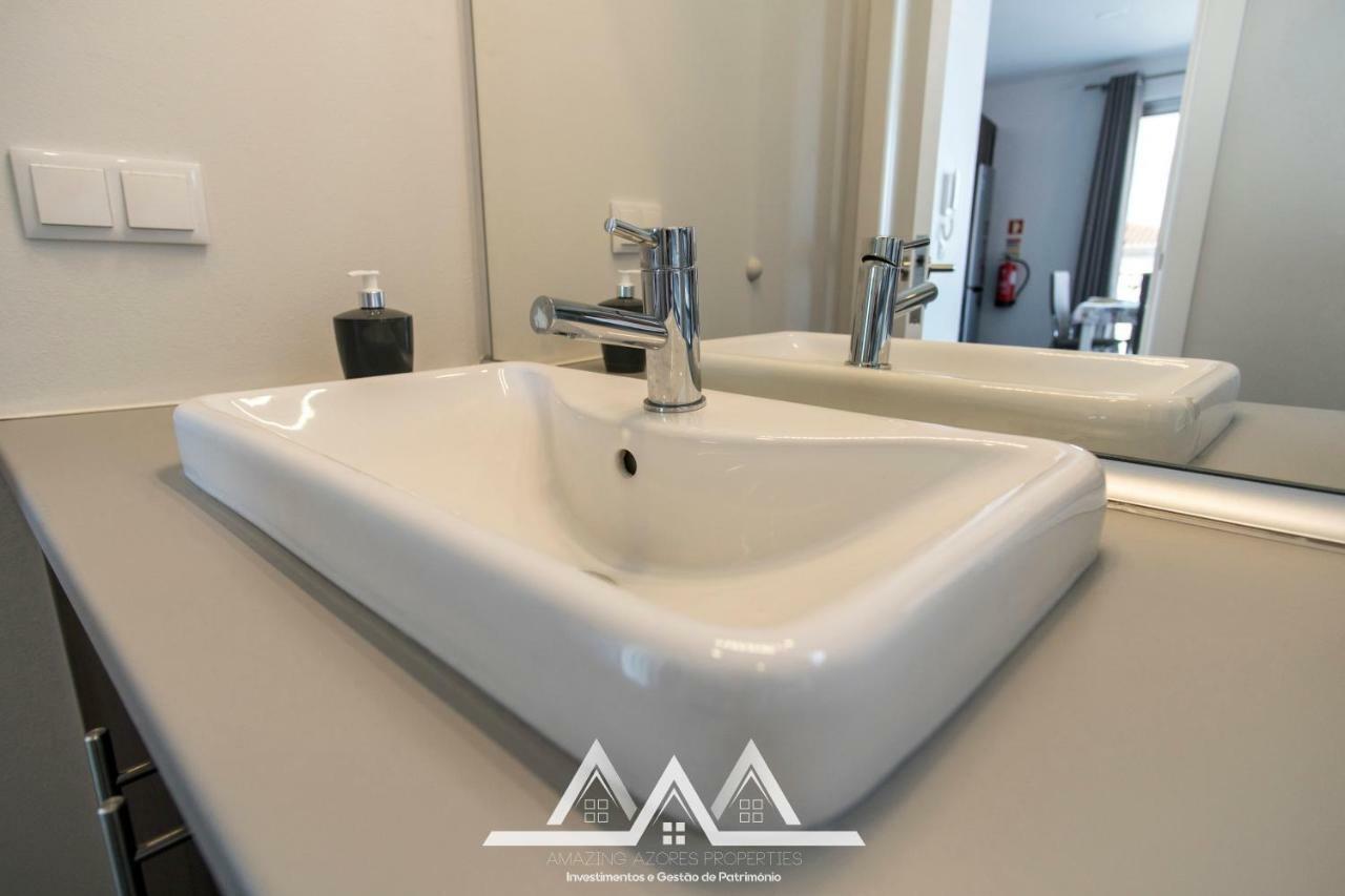 White House II Apartment Praia da Vitoria ภายนอก รูปภาพ